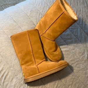 Size 5, 10 inch Koolaburra by Ugg’s boots